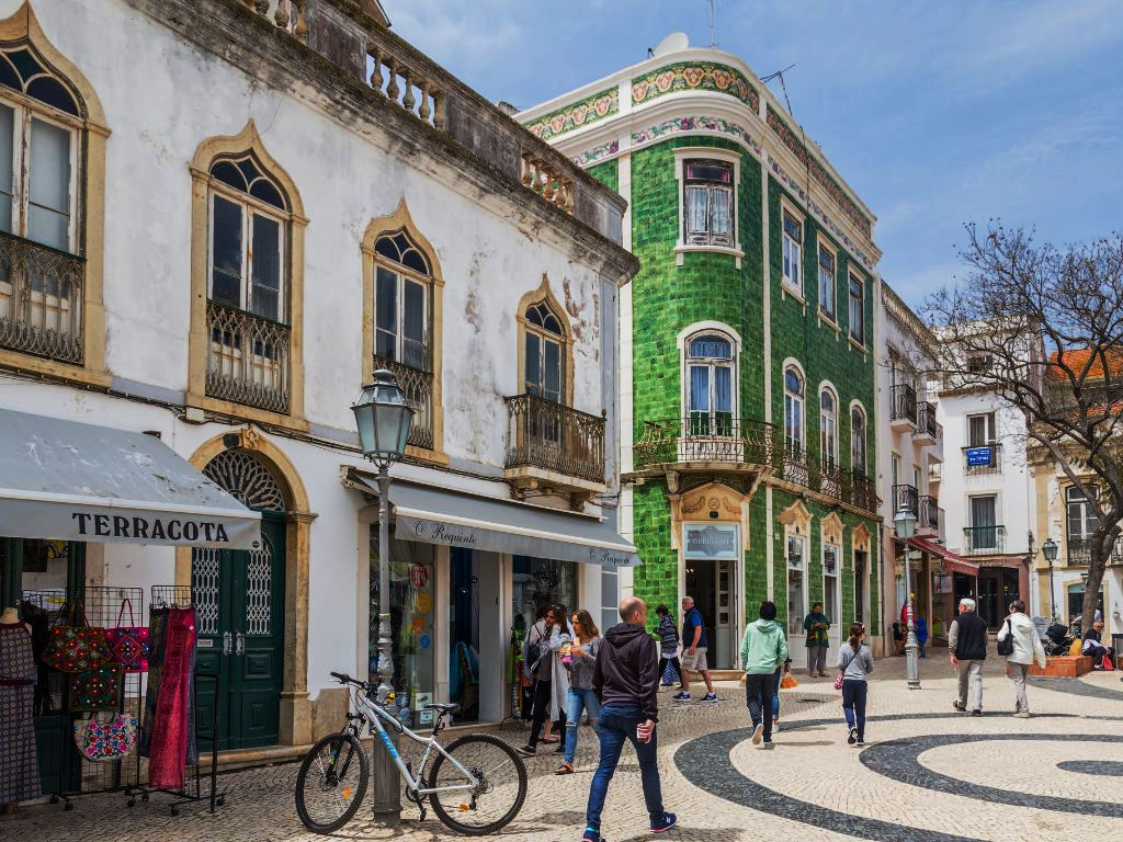 Una piazza in Portogallo