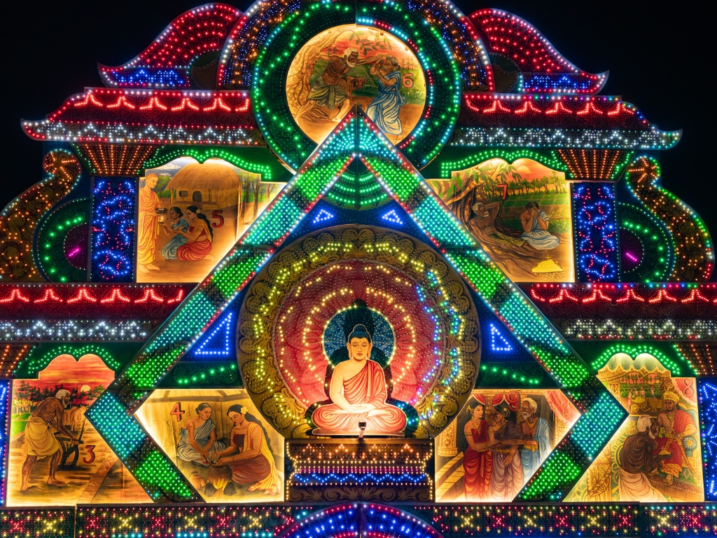 Sri Lanka: quando le luci raccontano una spiritualità diffusa
